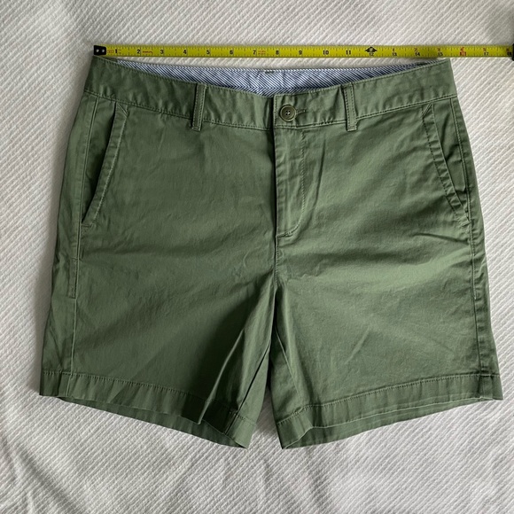 Worn Once LL Bean Chino Shorts - Picture 3 of 6